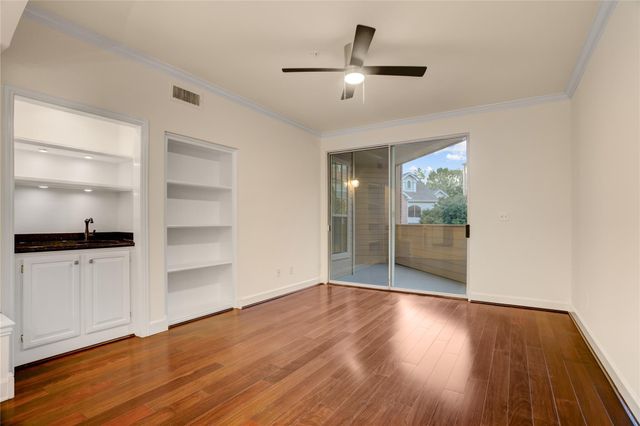 2111 Welch Street B109, Houston, TX 77019