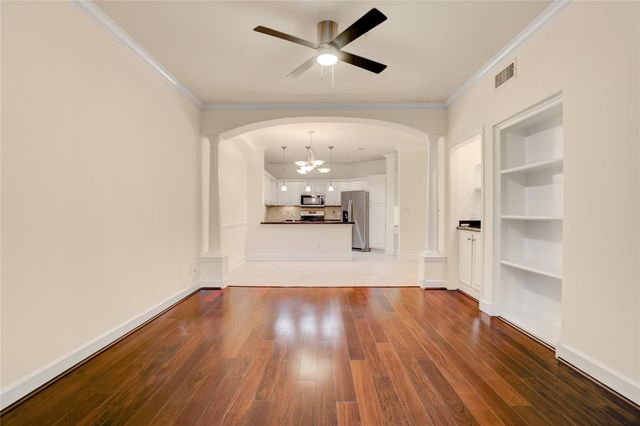 2111 Welch Street B109, Houston, TX 77019