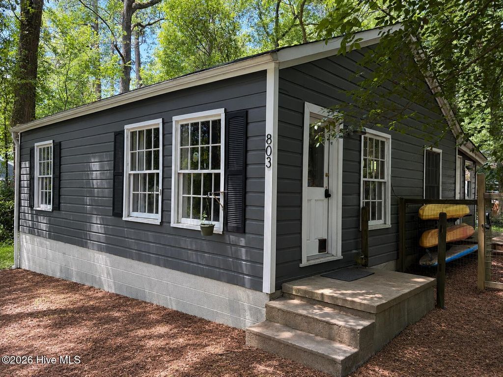 803 Branch Street, Chapel Hill, NC 27516