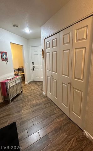 8433 Pacific Fountain Avenue, Las Vegas, NV 89117
