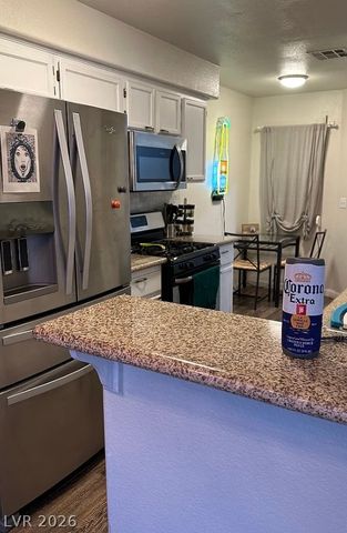 8433 Pacific Fountain Avenue, Las Vegas, NV 89117