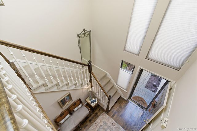 37 Maple Run Drive, Jericho, NY 11753