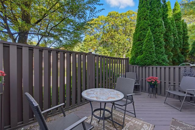 37 Maple Run Drive, Jericho, NY 11753