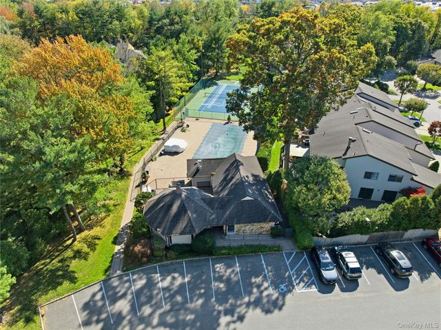 37 Maple Run Drive, Jericho, NY 11753