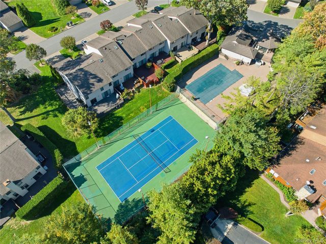 37 Maple Run Drive, Jericho, NY 11753