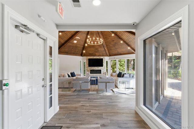 37 Maple Run Drive, Jericho, NY 11753