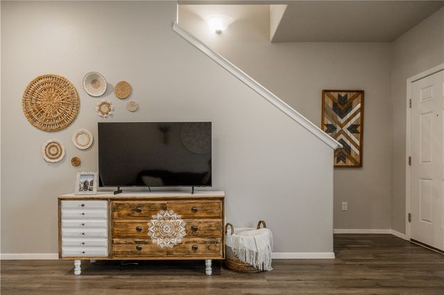 541 Woodcreek Loop, Lowell, AR 72745