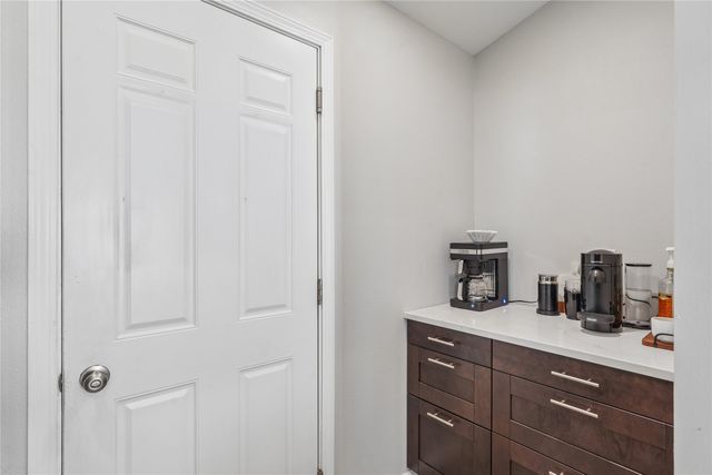 1614 NW Abilene Road, Ankeny, IA 50023