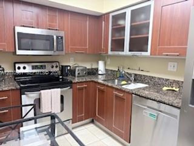 3300 NE 191st St 1011, Aventura, FL 33180
