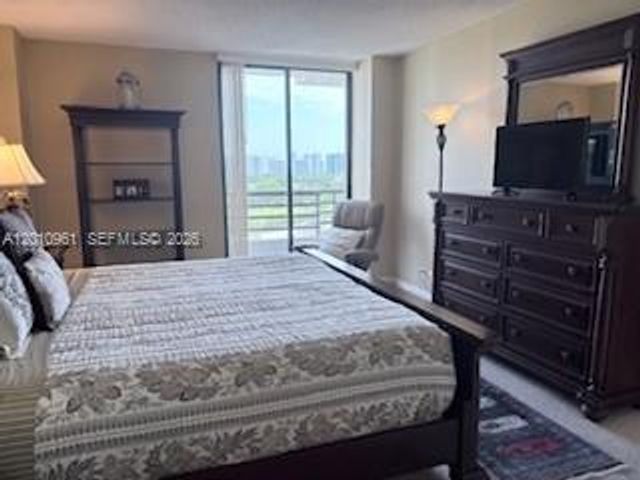 3300 NE 191st St 1011, Aventura, FL 33180