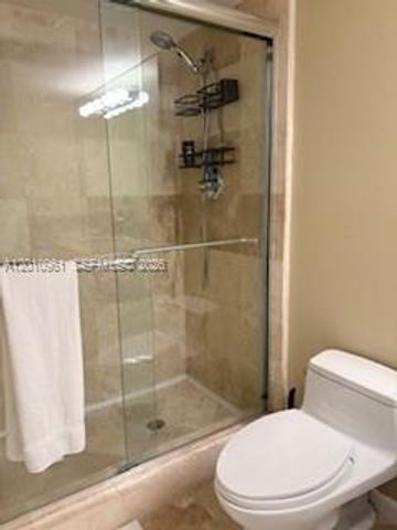 3300 NE 191st St 1011, Aventura, FL 33180