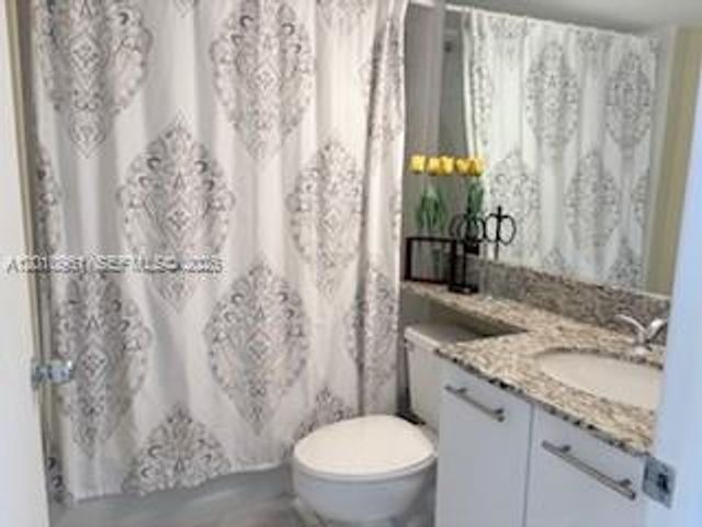3300 NE 191st St 1011, Aventura, FL 33180