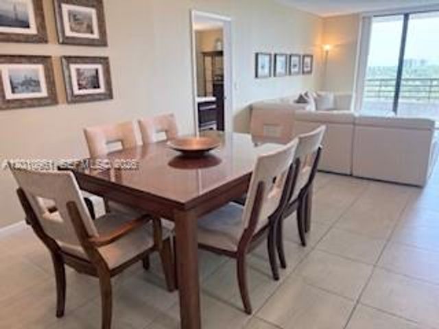3300 NE 191st St 1011, Aventura, FL 33180