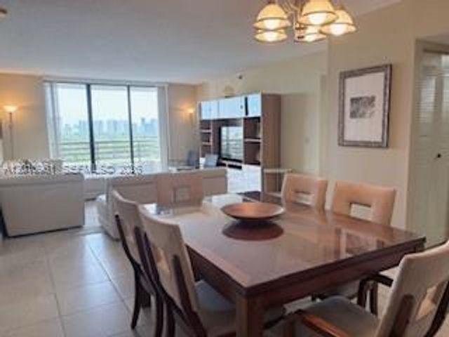 3300 NE 191st St 1011, Aventura, FL 33180