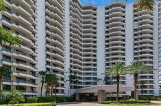 3300 NE 191st St 1011, Aventura, FL 33180