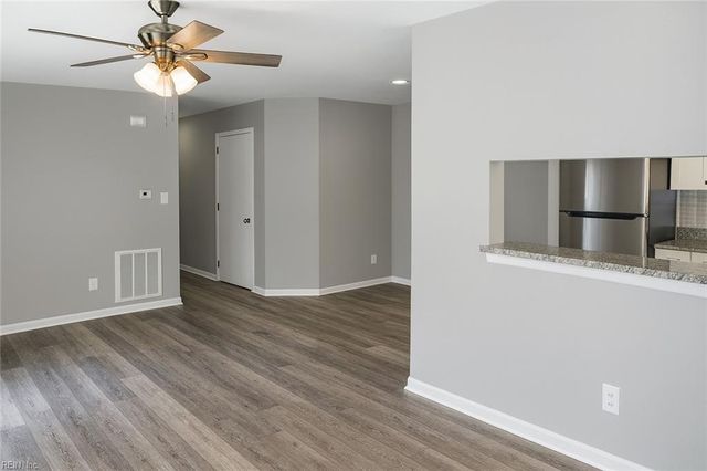 12758 Saint James Pl Apt C, Newport News, VA 23602