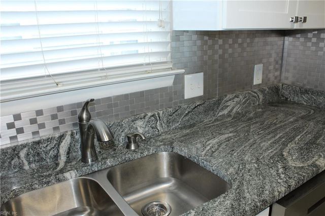 12758 Saint James Pl Apt C, Newport News, VA 23602