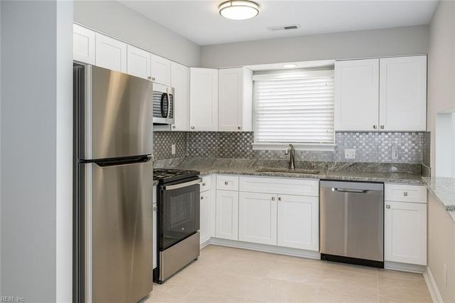 12758 Saint James Pl Apt C, Newport News, VA 23602