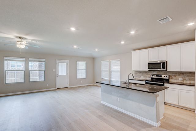 208 Fieldstone Drive, Melissa, TX 75454