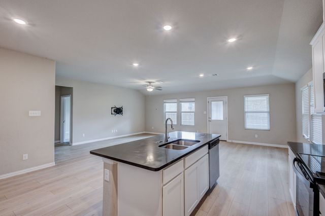 208 Fieldstone Drive, Melissa, TX 75454