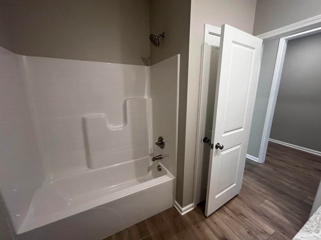 1825 Pinecroft, Benton, AR 72015