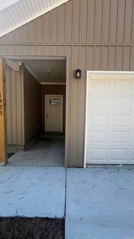 1825 Pinecroft, Benton, AR 72015