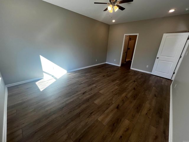 1825 Pinecroft, Benton, AR 72015