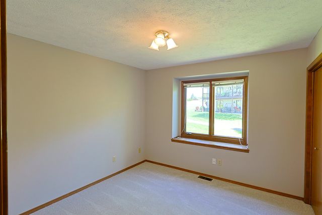 9803 N COMANCHE Dr, Spokane, WA 99208