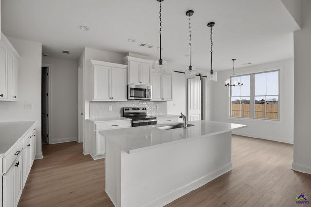 200 Farmland Circle, Perry, GA 31069