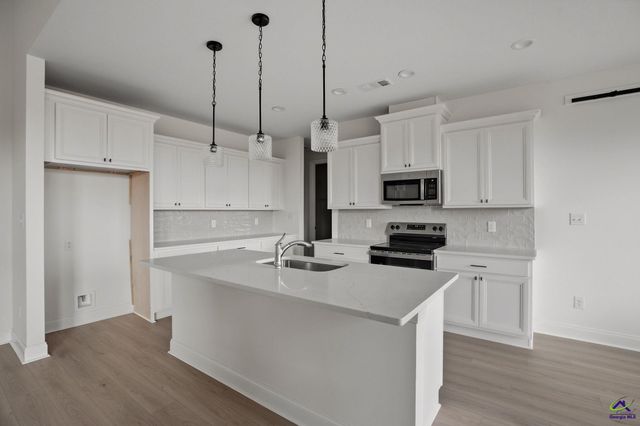 200 Farmland Circle, Perry, GA 31069