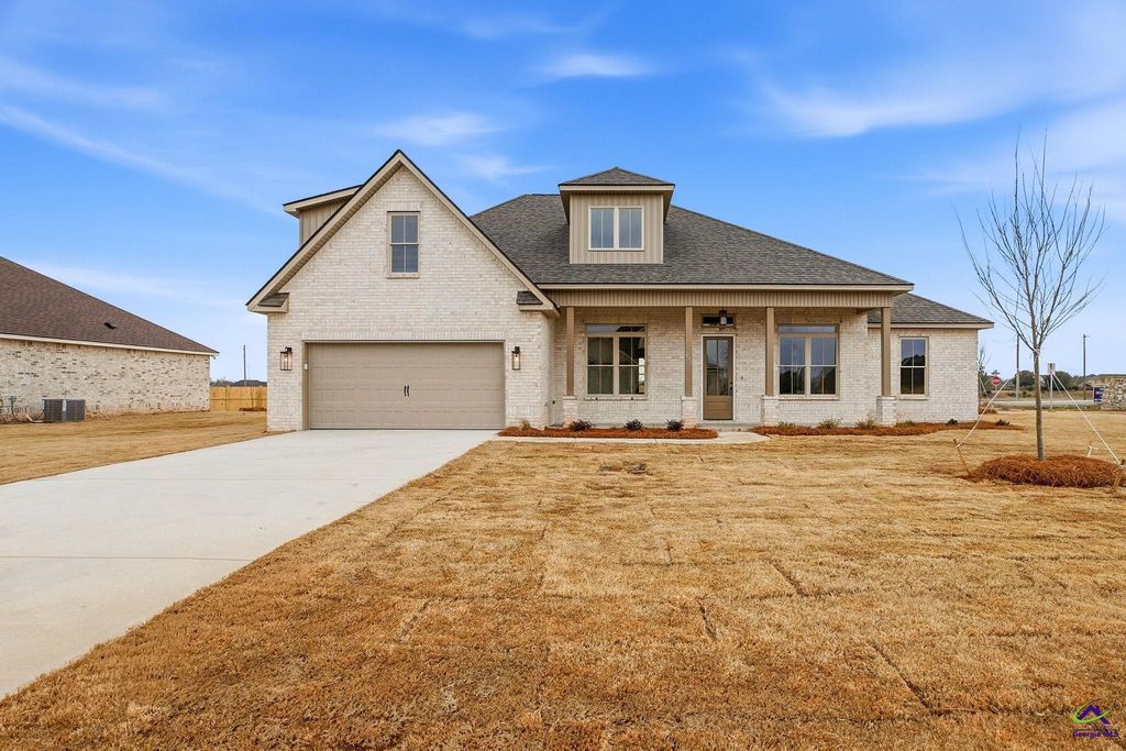 200 Farmland Circle, Perry, GA 31069