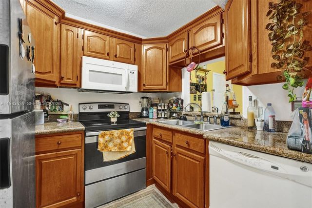 8145 NW 7th Street 315, Miami, FL 33126