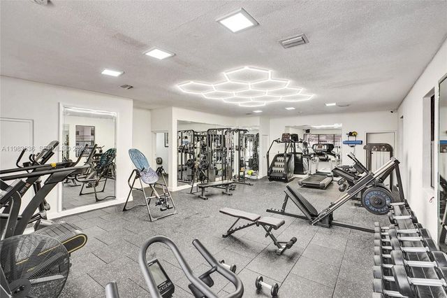 8145 NW 7th Street 315, Miami, FL 33126