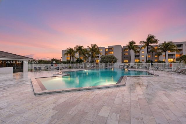 8145 NW 7th Street 315, Miami, FL 33126