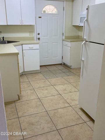71 Fairview Avenue, Ormond Beach, FL 32174