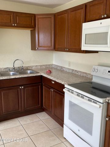 71 Fairview Avenue, Ormond Beach, FL 32174