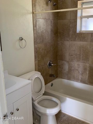 71 Fairview Avenue, Ormond Beach, FL 32174