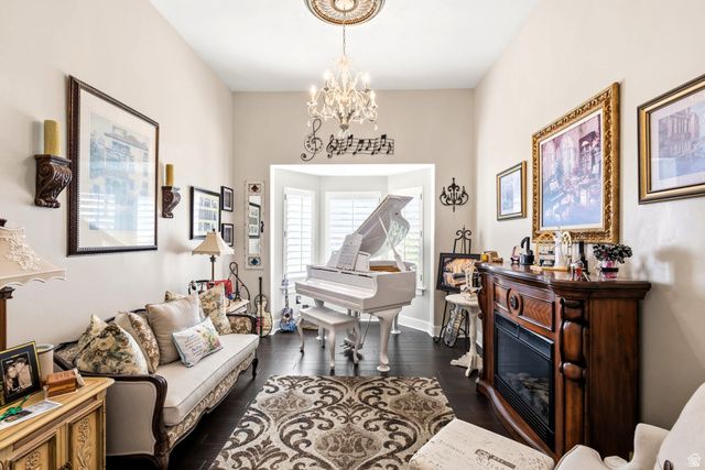 1642 W HUNTERS CREEK CIR, South Jordan, UT 84095