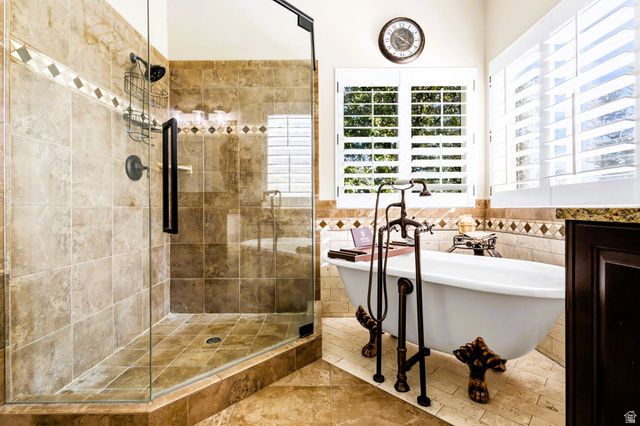 1642 W HUNTERS CREEK CIR, South Jordan, UT 84095