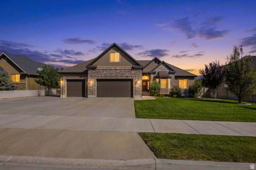 1642 W HUNTERS CREEK CIR, South Jordan, UT 84095 — photo 2