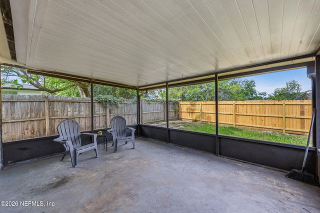 1512 MESA Drive, Jacksonville, FL 32221