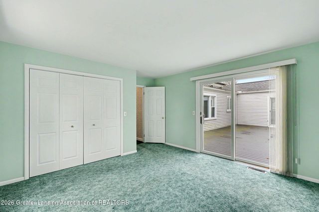 1482 W Kalamo Highway R2, Charlotte, MI 48813