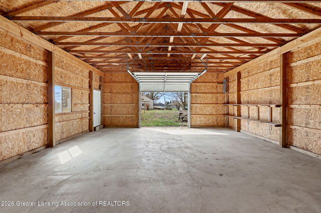 1482 W Kalamo Highway R2, Charlotte, MI 48813