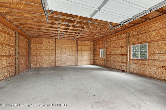 1482 W Kalamo Highway R2, Charlotte, MI 48813