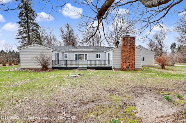 1482 W Kalamo Highway R2, Charlotte, MI 48813