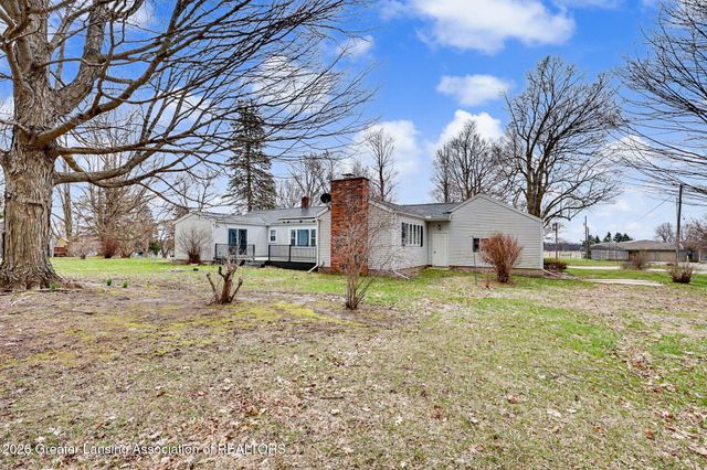 1482 W Kalamo Highway R2, Charlotte, MI 48813