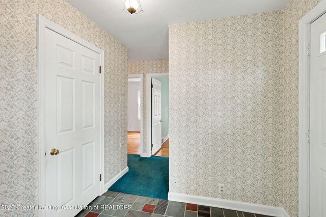 1482 W Kalamo Highway R2, Charlotte, MI 48813