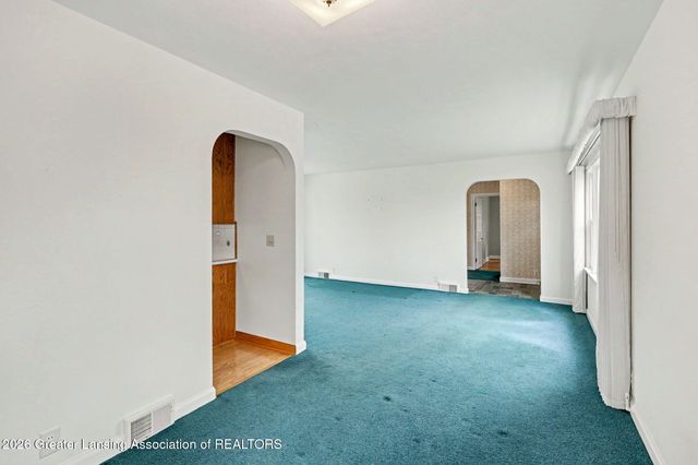 1482 W Kalamo Highway R2, Charlotte, MI 48813