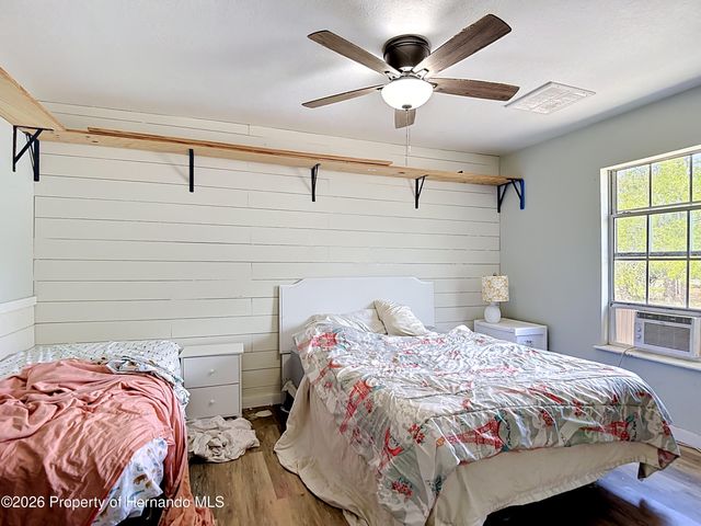 12126 Skimmer Avenue, Weeki Wachee, FL 34614