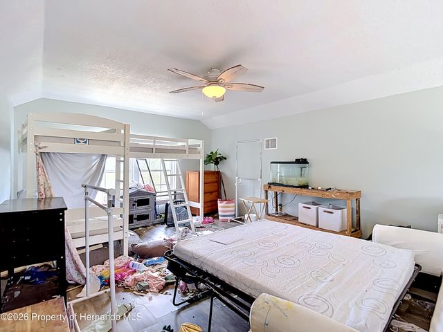12126 Skimmer Avenue, Weeki Wachee, FL 34614